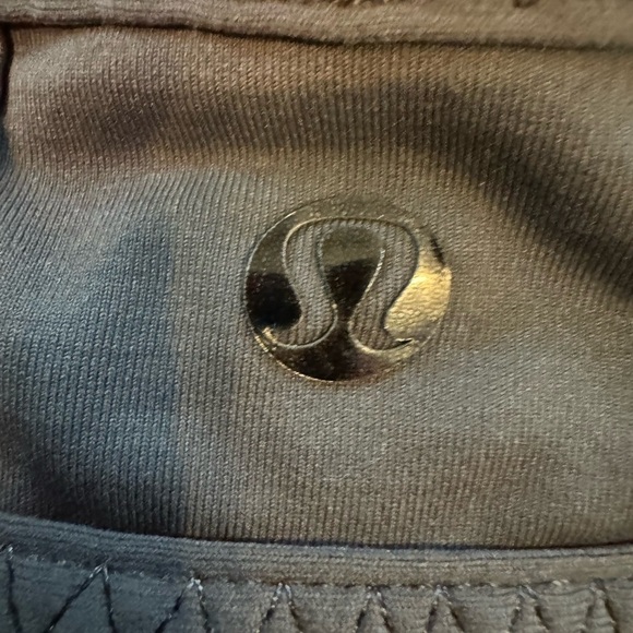 Lululemon tank - Picture 3 of 4